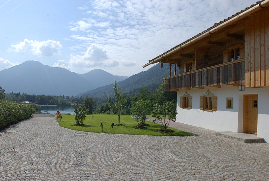 Denkmalgeschütztes Bauernhaus am Tegernsee - Seeblick